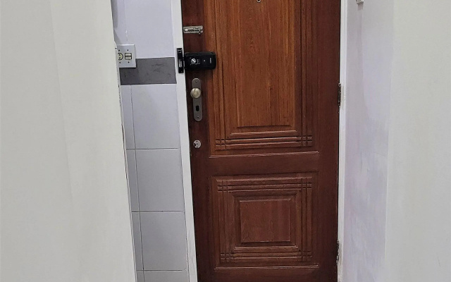 Quarto E Sala Novo E Silencioso