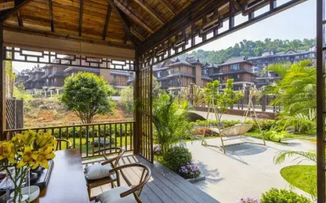 Mangshi Misty Mountain  Smart Homestay (Dai Ancient Town Branch)