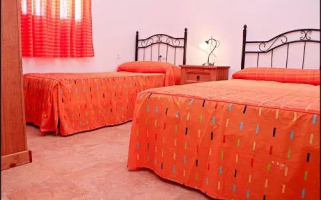 Bungalow en Conil con piscina
