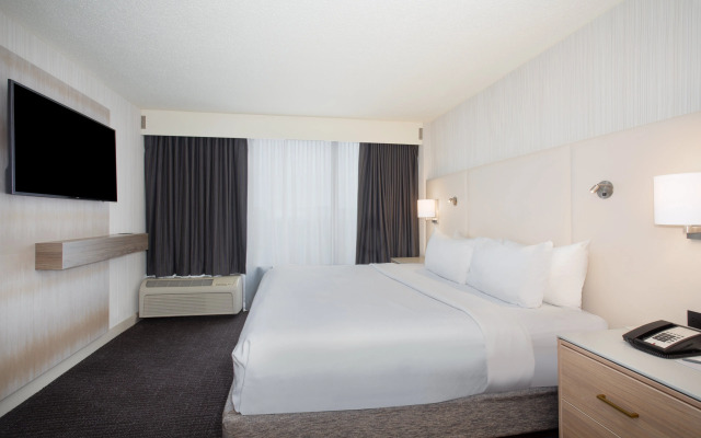 Crowne Plaza Kansas City Downtown by IHG