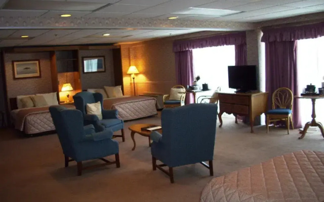 Riveredge Resort