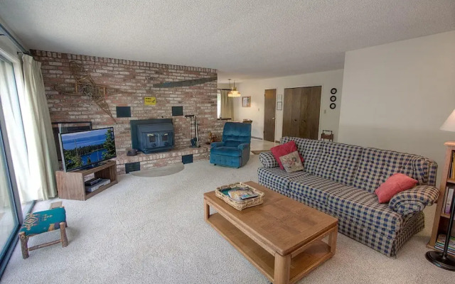 Golden Dust by Lake Tahoe Accommodations