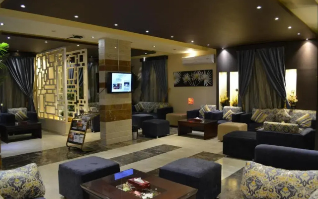 Al Bustan Crown Hotel 2