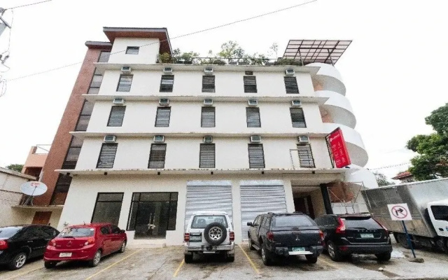 RedDoorz Plus near Commonwealth Regalado