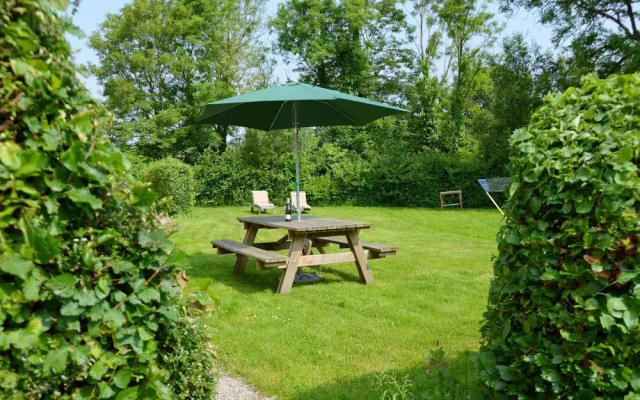 Cottage in Wierre-Effroy near Forest
