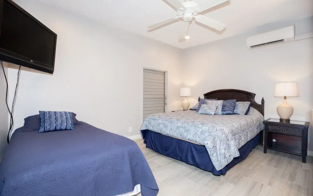 Kahana Sunset B7 2 Bedroom Condo by Redawning