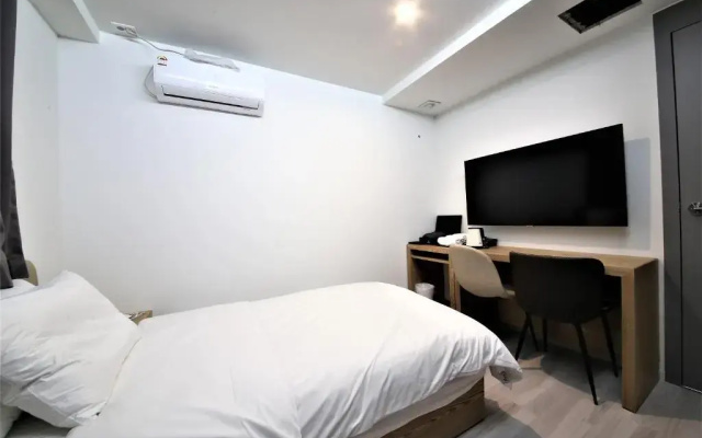 Sloth Hotel Busan Seomyeon