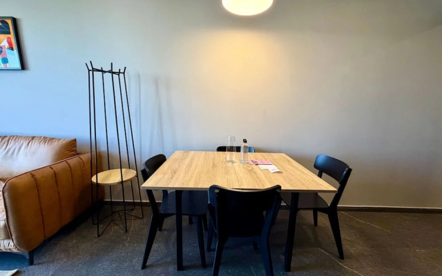 w Charming 2BR w Balcony in Tabacalera