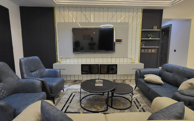 Lofty Xphere Apartment