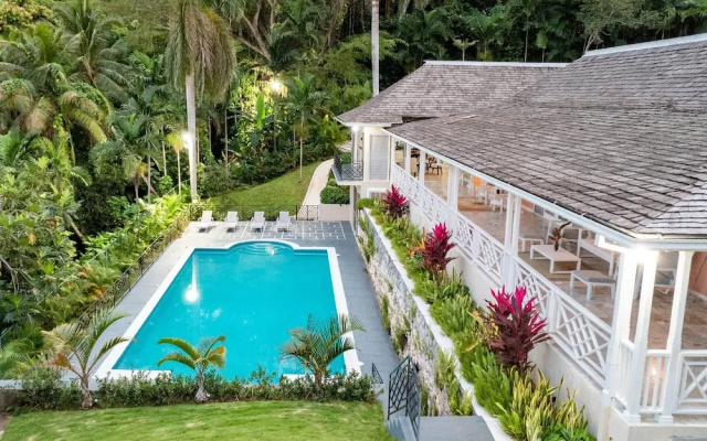Secluded 3BR Garden Villa Pool Ocean Views