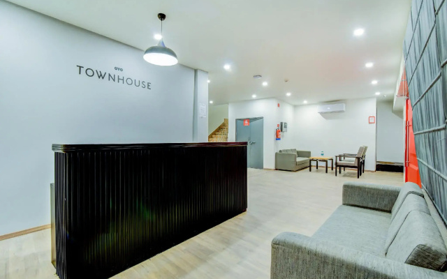 OYO Townhouse 402 HOTEL Santosh Palace