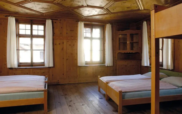Youth Hostel Sta-Maria