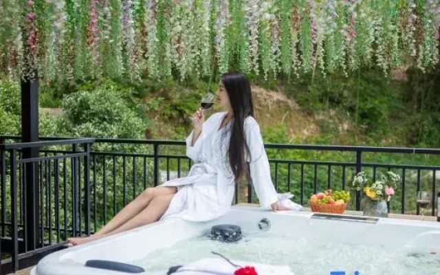 Mochi Moganshan Garden Hot Spring Resort & B&B