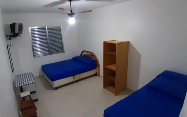 Sala-living/ 1 quadra da praia