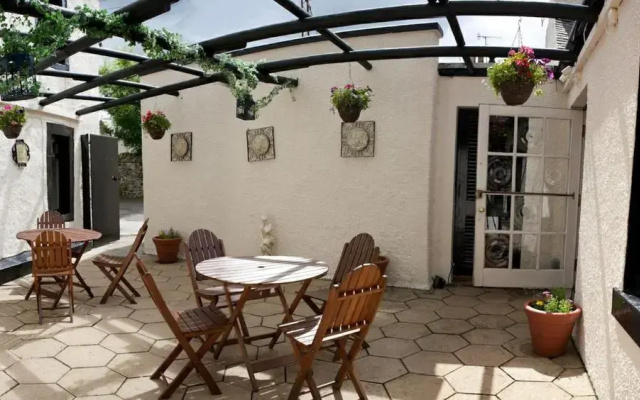 The Horseshoe Inn