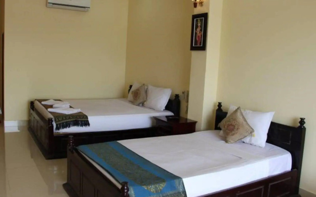 4 Rivers Hotel