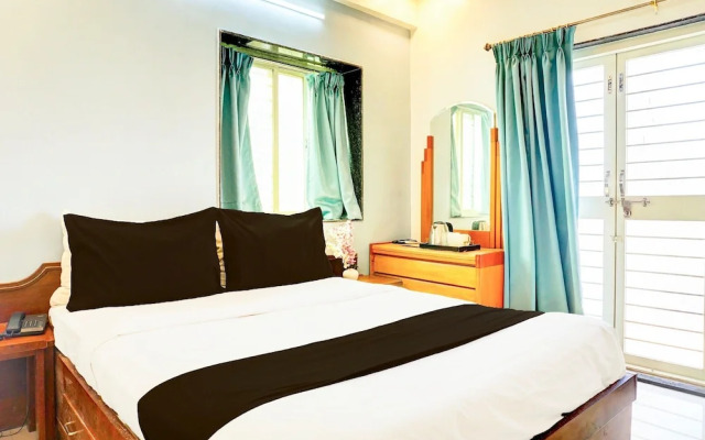 Classic With Balcony Ubale Nagar
