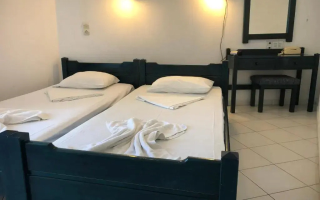 Apartment for 4 Near the Beach