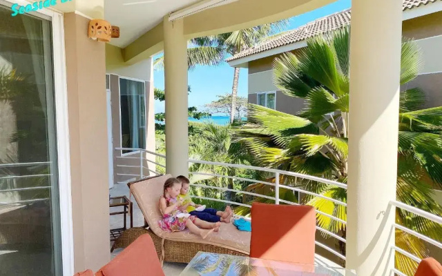 3BR Stunning penthouse / Beach front