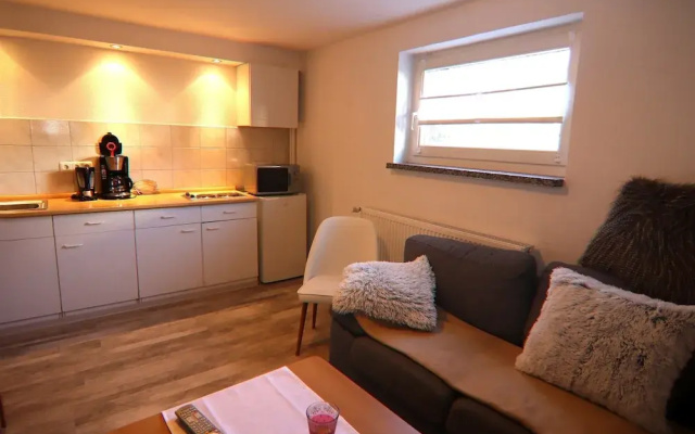 Cozy Apartment With Garden