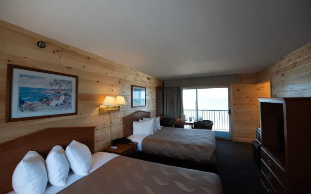 Blue Water Beachfront Hotel & Waterpark