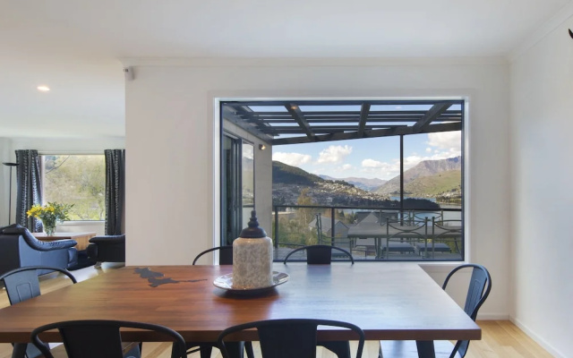 Aspen Grove Villa - Unit a