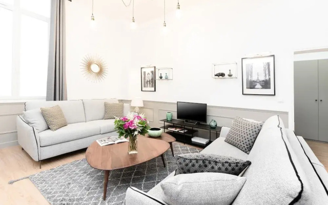 LUX 3 & 4 BDR Montmartre I by Livinparis