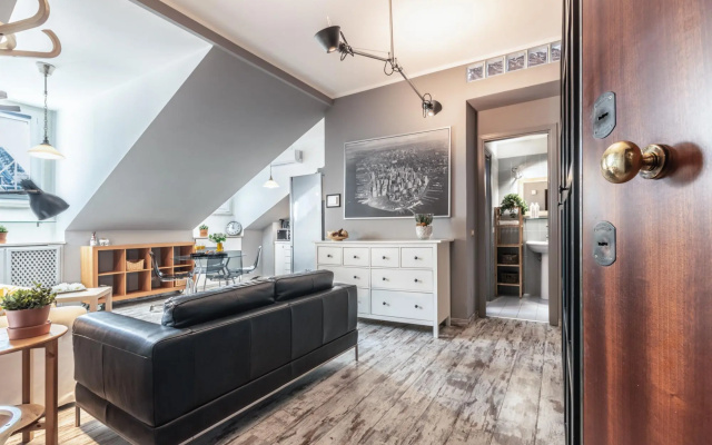 Massena 29 - Elegant Attic Close to Porta Nuova