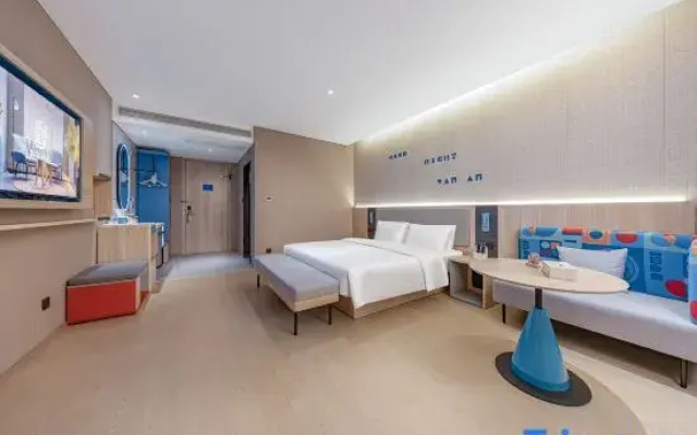 Home Inn·NEO (Dehong Mangshi Jin Kongque Avenue Airport Branch)
