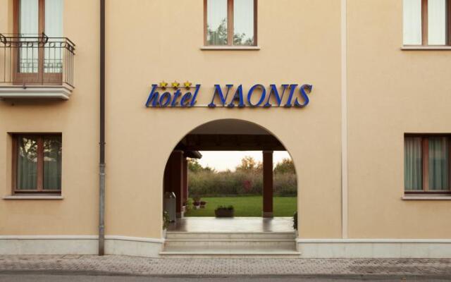 Hotel Naonis Корденонс вид на фасад