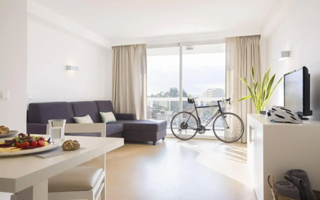 Las Gaviotas Suites Hotel