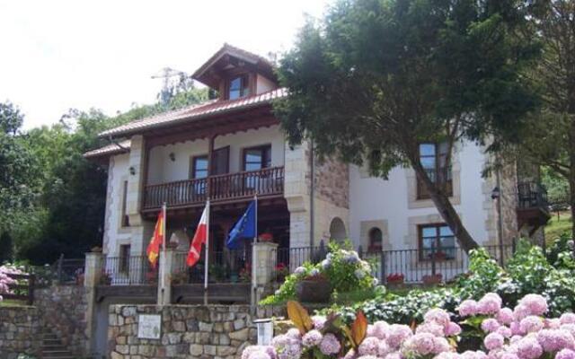 Отель Posada Fuentedevilla вид на фасад