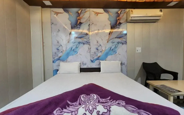 Hotel Saini Home Stay