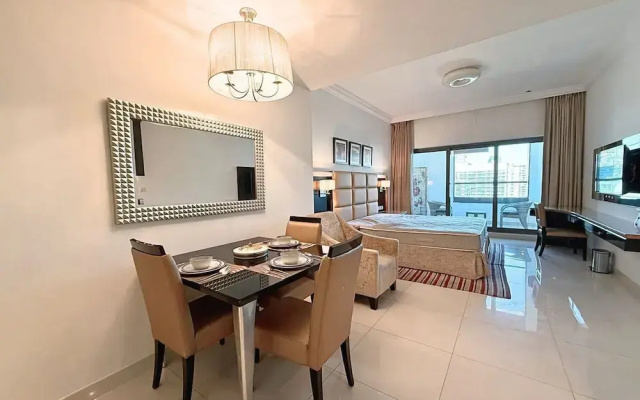 Capital Bay Comfort Studio city view