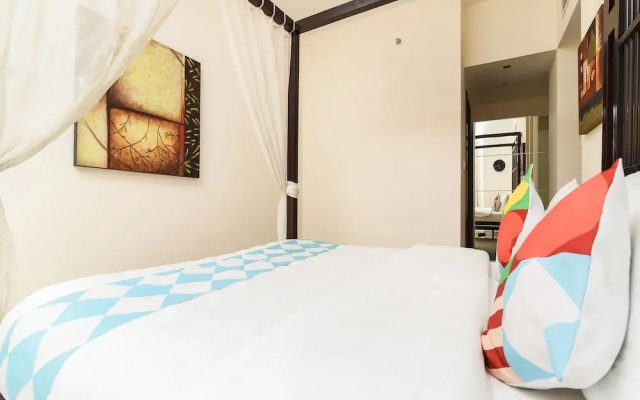 OYO 243 Home Marina Suites 1BR