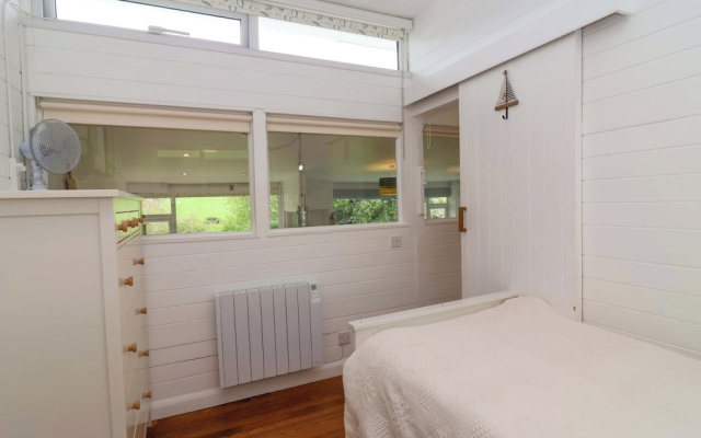 2 Brook Cottages