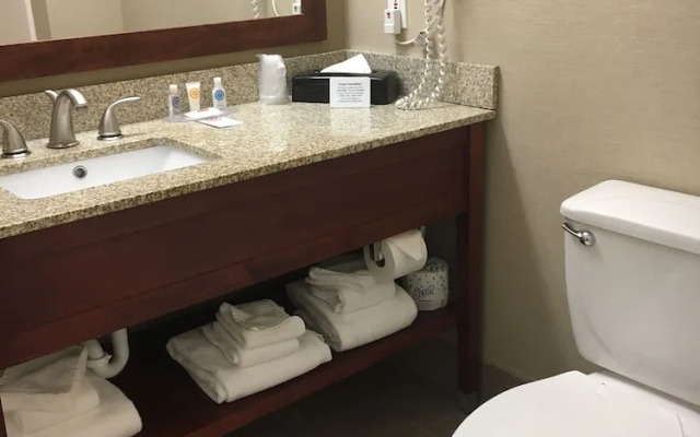 Comfort Inn & Suites