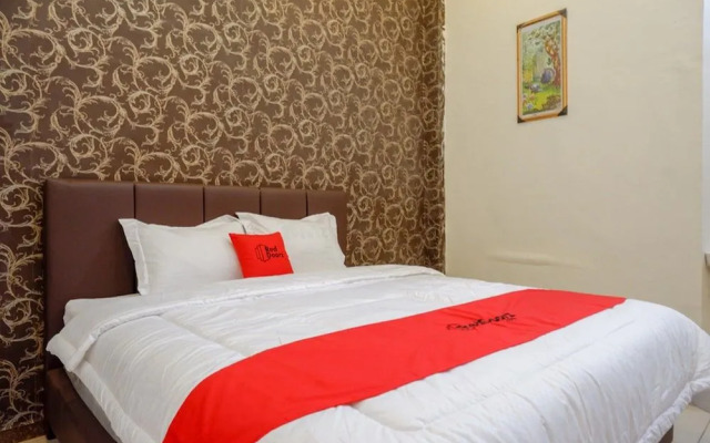 RedDoorz @ Jalan Pattimura Palu