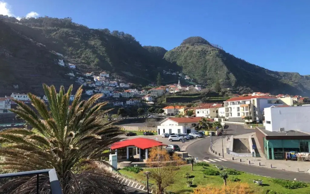 Pe Rola Views Inn By Madeira Sun Travel