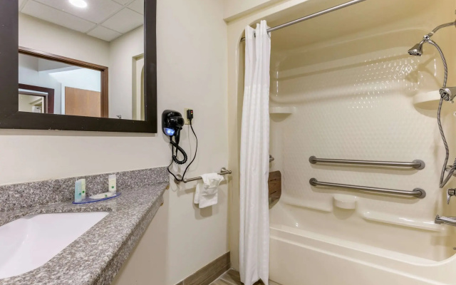 Quality Inn Cape Girardeau North