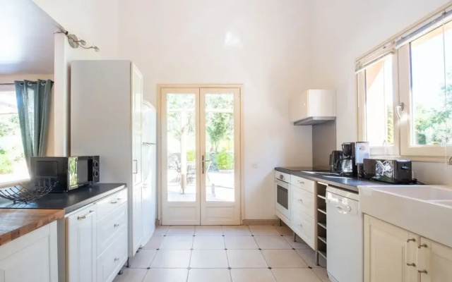 Spacious Holiday Home in La Croix Valmer With Private Pool