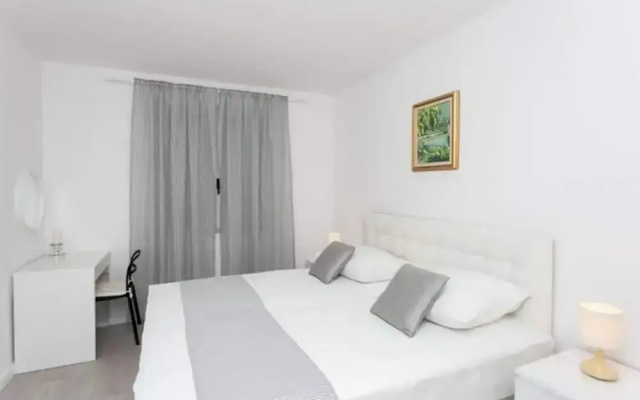 Apartment Dupcic - Two Bedroom Apartment With Balcony