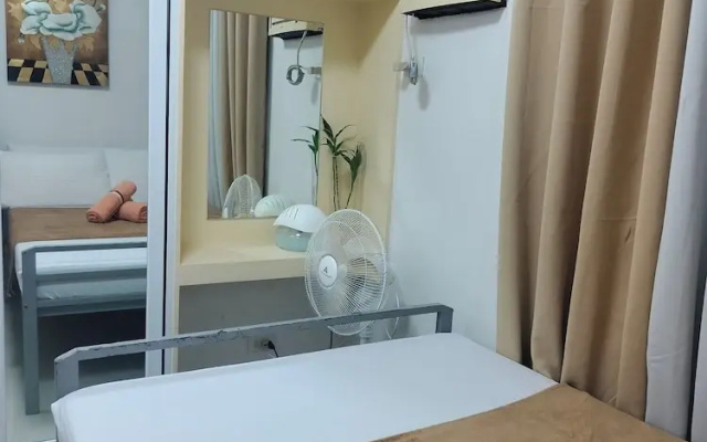 Cozy Condo in Quezon City With Private Pool