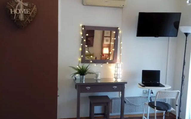 Top Floor Cozy Apartment near Beach