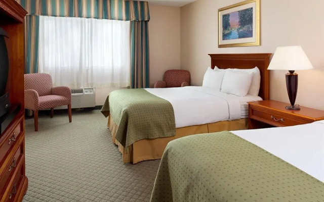 Holiday Inn Hotel & Suites Bettendorf