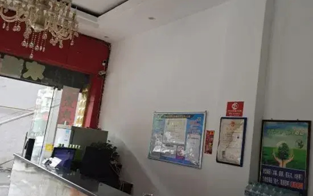 Tongxiang Xinfeng Hotel (Tongxiang Railway Station Runda International Branch)
