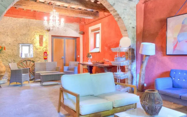Farmhouse in Marsciano With Vineyards Olive Groves
