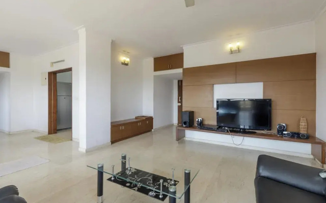 Lakeside Aerobay by Red Olive Nr Airport 3bhk