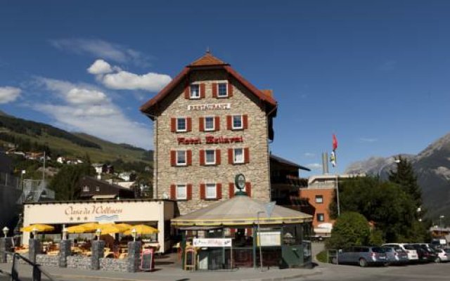 Отель Bellaval Hotel & Restaurant Швейцария, Скуоль - отзывы, цены и фото номеров - забронировать отель Bellaval Hotel & Restaurant онлайн вид на фасад