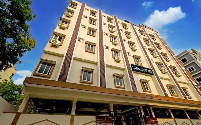 Townhouse Oak Bachupally Medical College Formerly SV Hotels